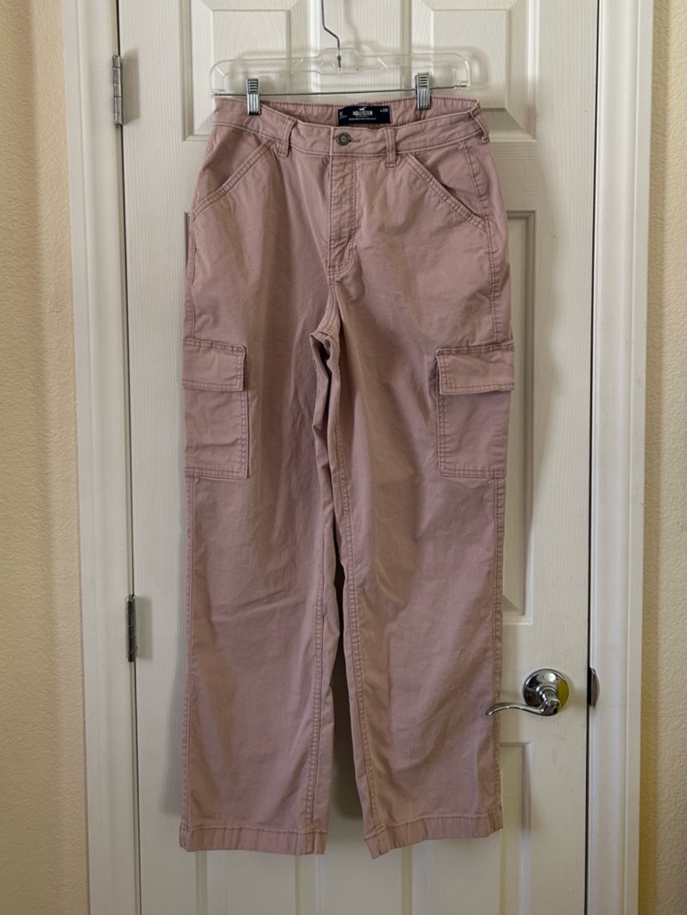 Hollister Dusty Pink Ultra High Rise Dad Pant Cargo Utility Pockets - Picture 2 of 9